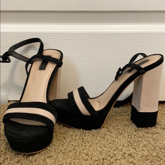 Heels - Picture 2 of 5